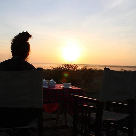Osero Serengeti Luxury Tented Camp Banagi Luaran gambar