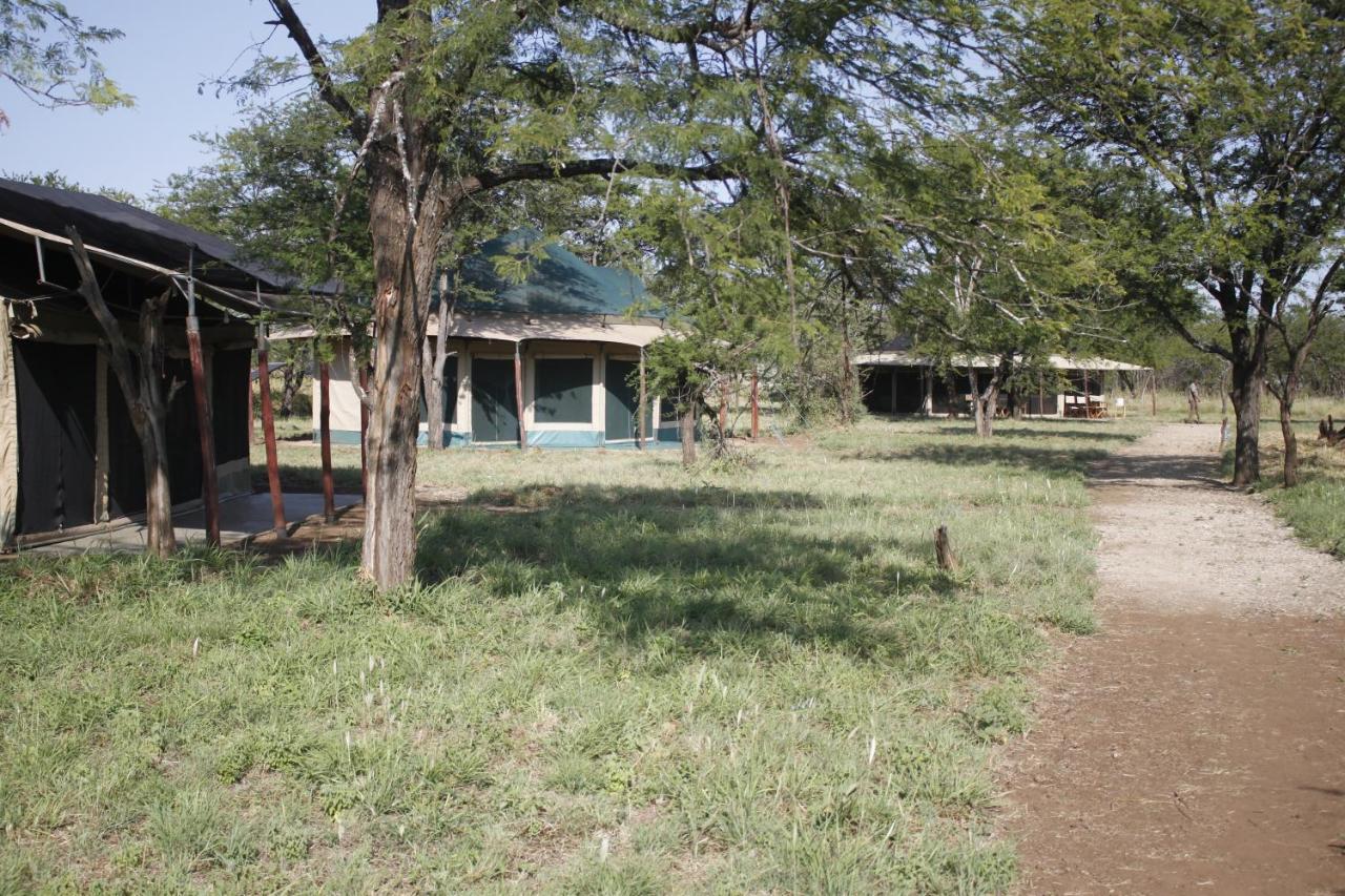 Osero Serengeti Luxury Tented Camp Banagi Luaran gambar