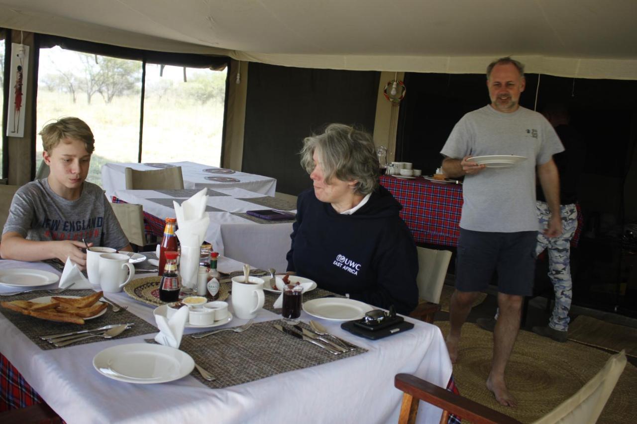 Osero Serengeti Luxury Tented Camp Banagi Luaran gambar